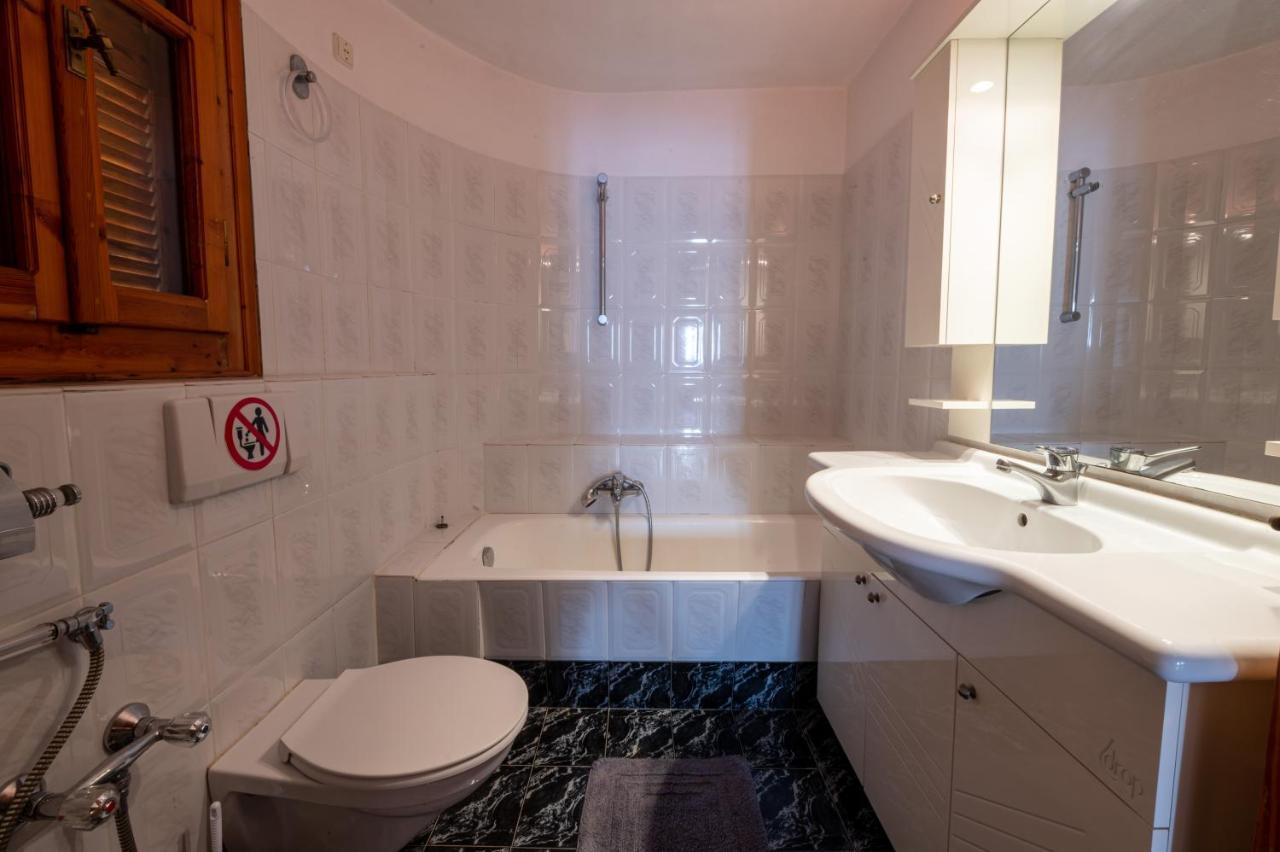 Alex Stone House Villa Kardhamili Bagian luar foto