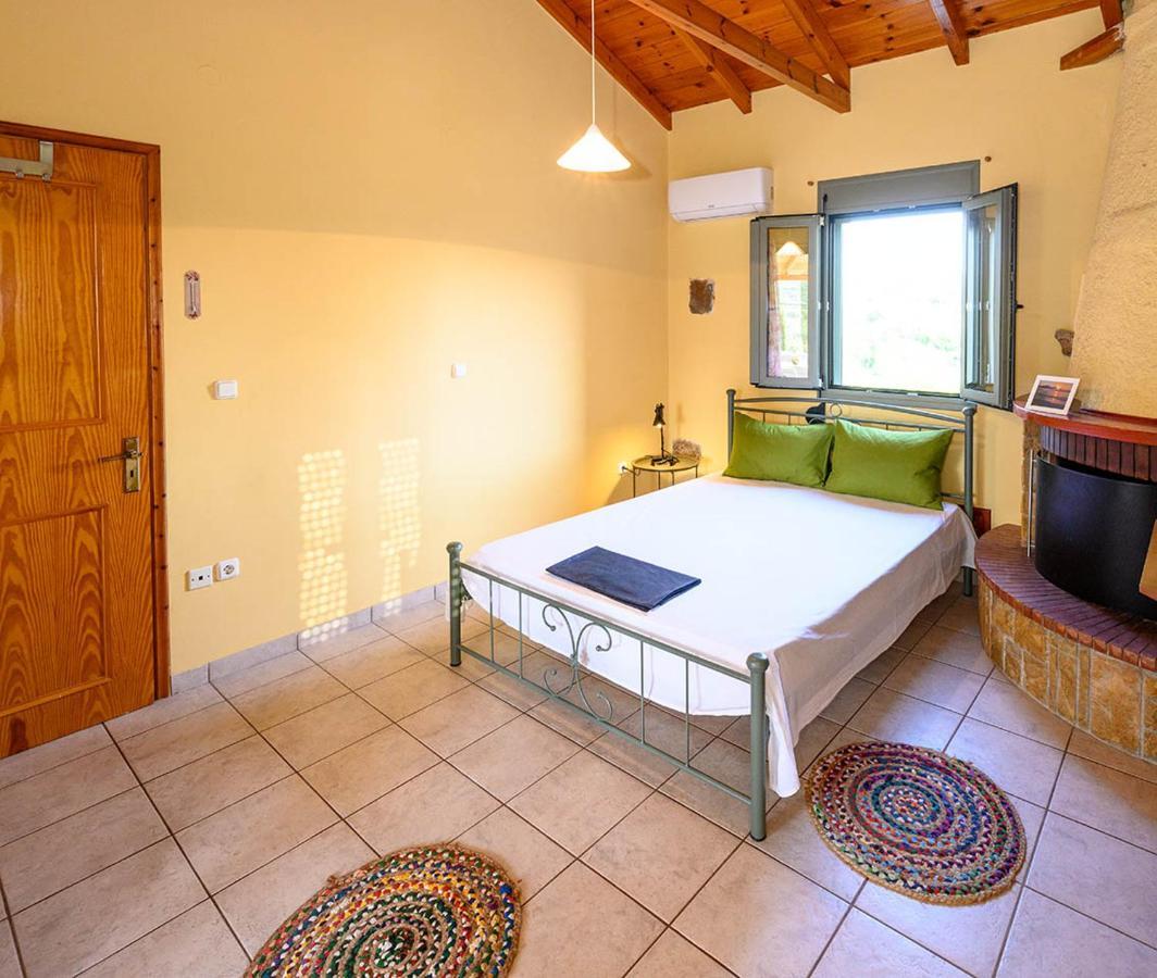 Alex Stone House Villa Kardhamili Bagian luar foto